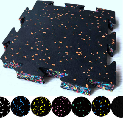 Buon prezzo Piastrelle per pavimenti per palestra in gomma ad incastro 1000x1000mm ammortizzanti in linea