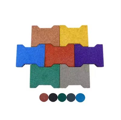 품질 높은 밀도 1.5g/cm3 EPDM 고무 말 덤불 매트 60-70 ShoreA 경직성 및 SBR 외관 바닥용 고무 곡물 공장