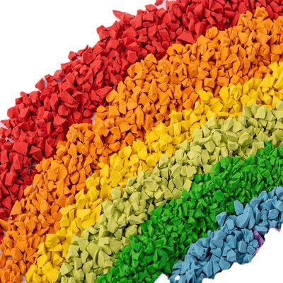 Buon prezzo Granuli di gomma EPDM ad alte prestazioni con 60-70 ShoreA Durezza 1,5 g/cm3 Densità e spessore 1-5 mm per superfici sportive in linea