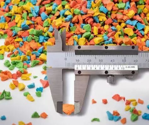 Buen precio Pavimentos para correr al aire libre Superficie de suelo para parques infantiles Material EPDM Partículas de caucho gránulos en línea